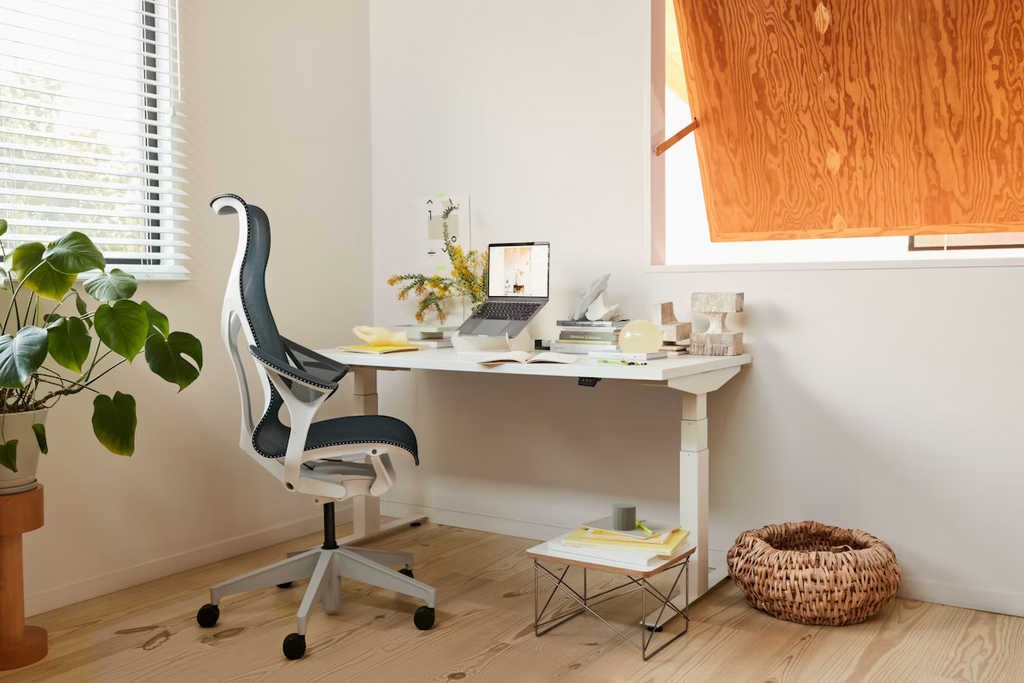 Cosm Chair, High Back